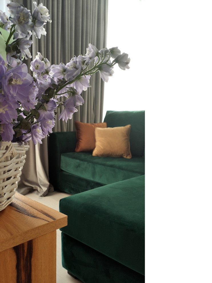 Велюровый диван в исполнении студии Cazarina interiors