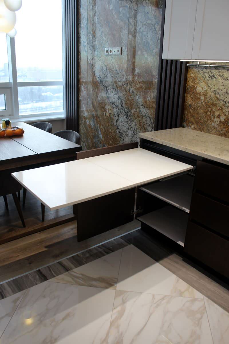 Дополнительная зона готовки скрытый стол