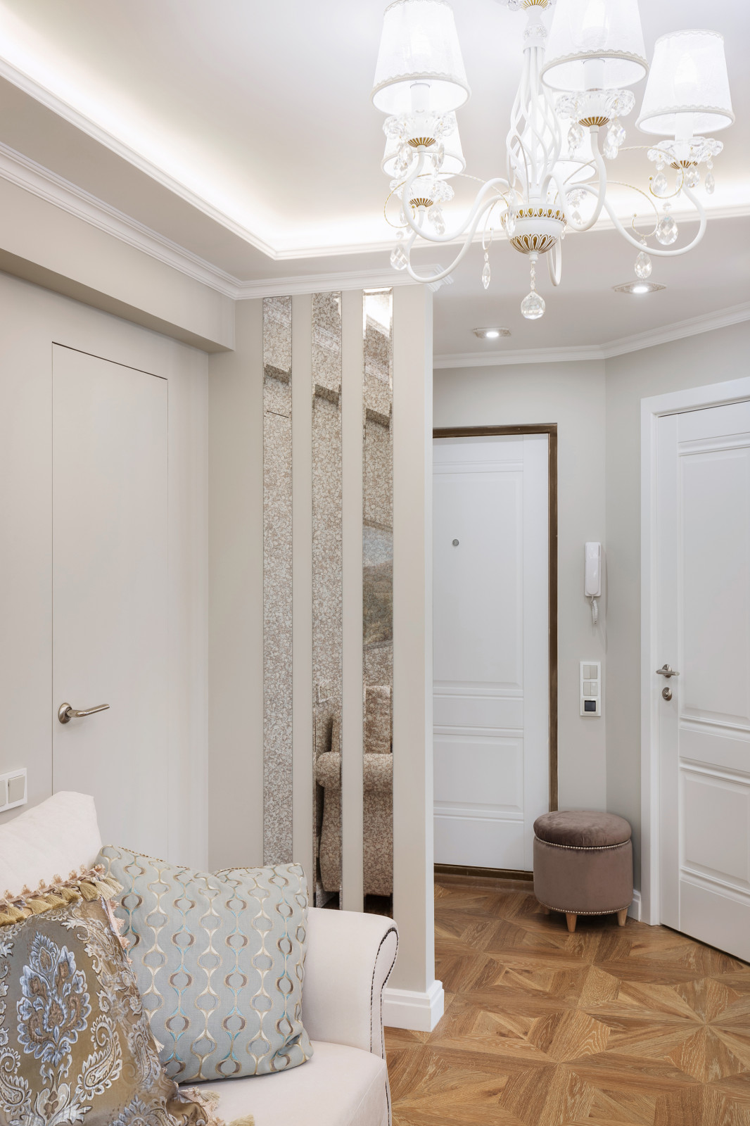 Уютный интерьер маленькой гостиной