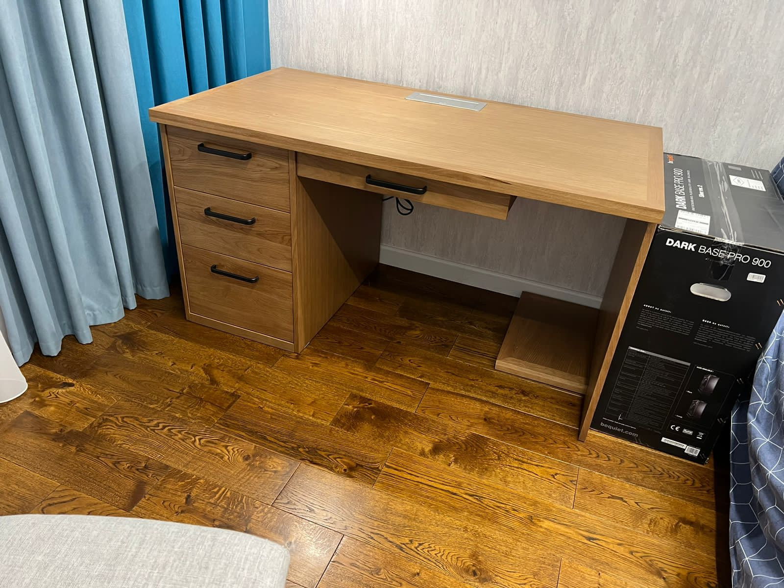 стол  офисный из  массива