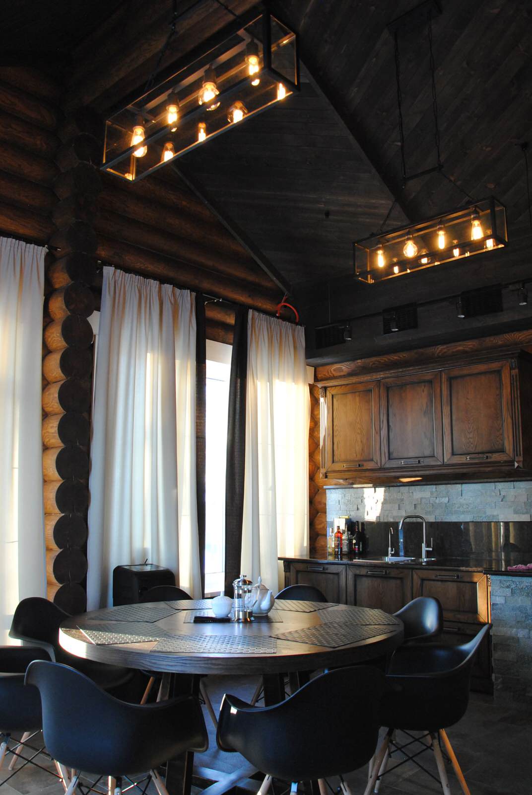 Антон Стариков