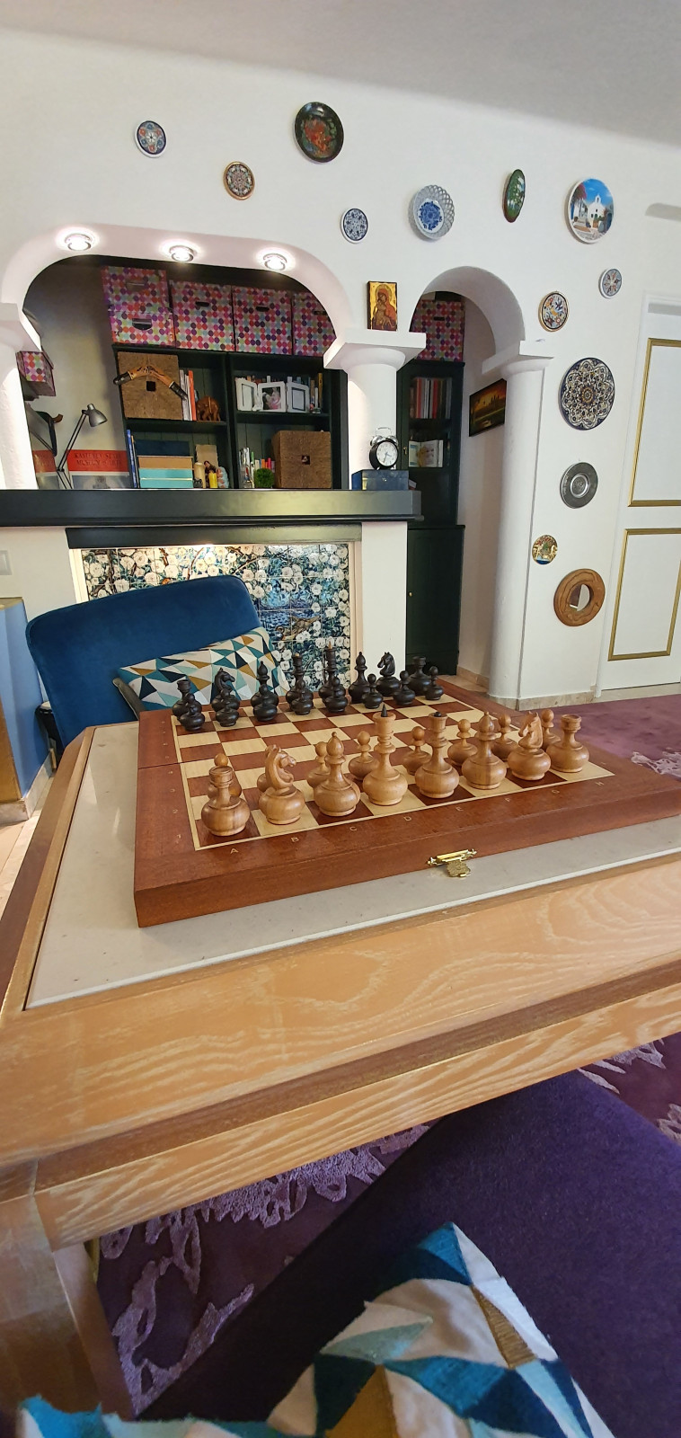 Дом с птицами