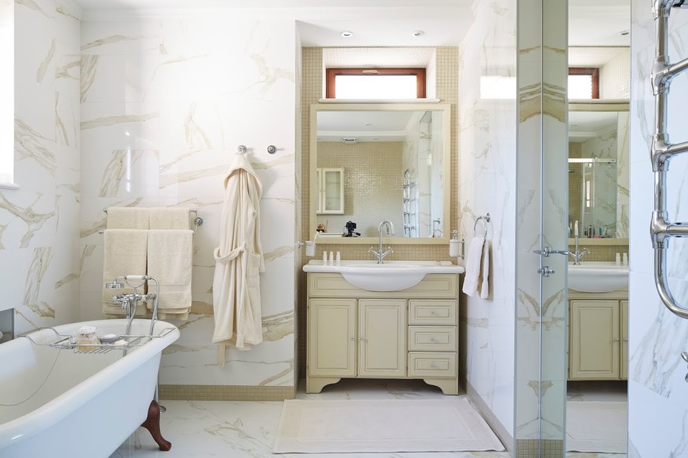 Houzz тур: Классический интерьер с двухсветной гостиной