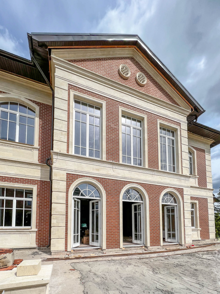 Остекление особняка в классическом стиле