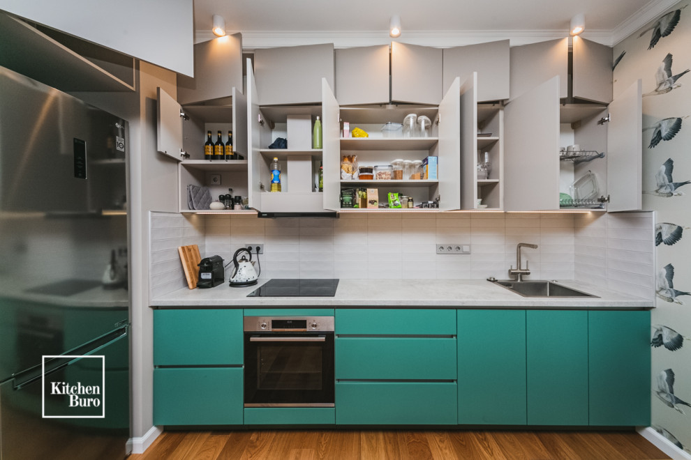 Яркая кухня на Олонецкой