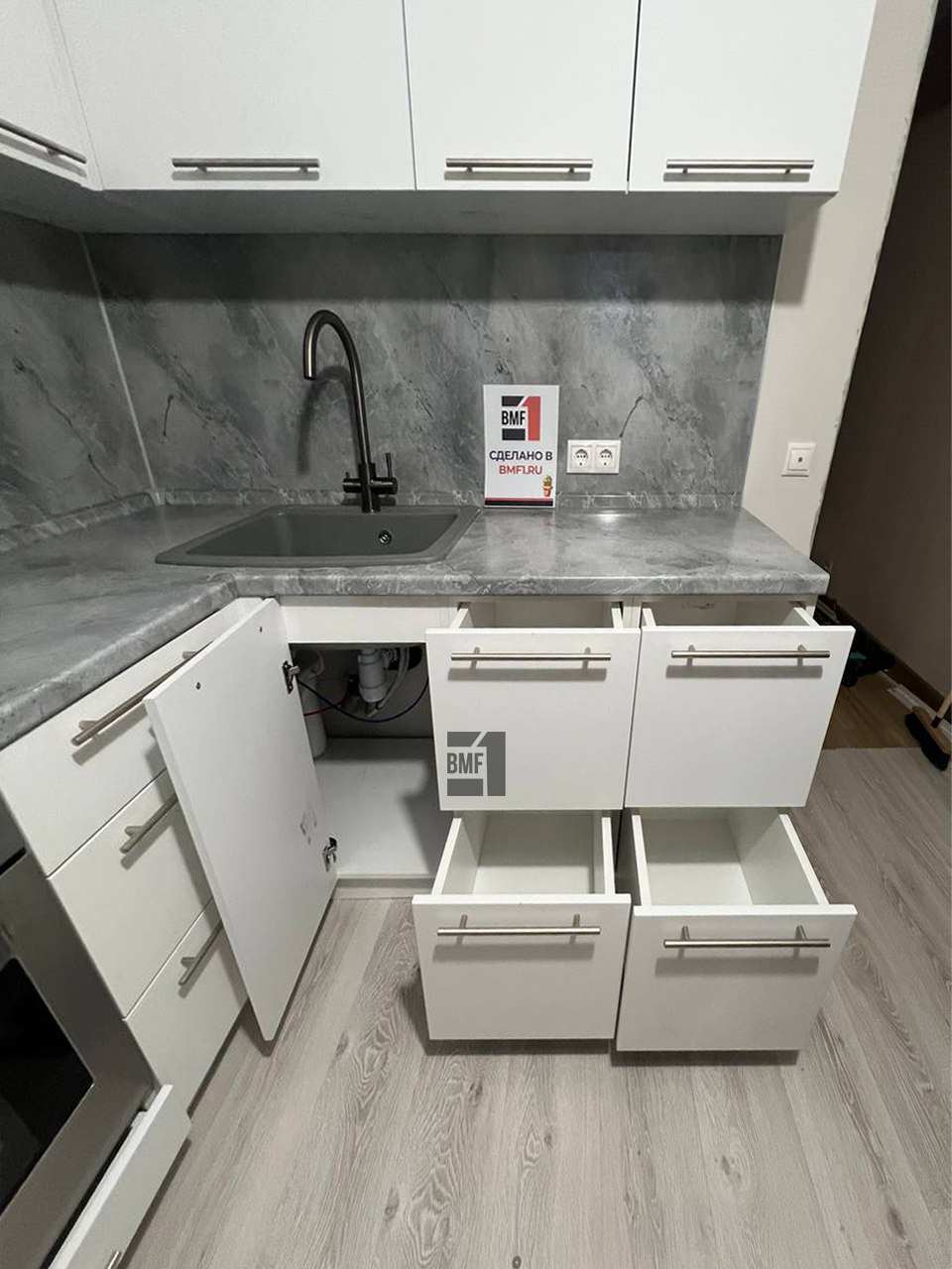 Кухня в современном стиле