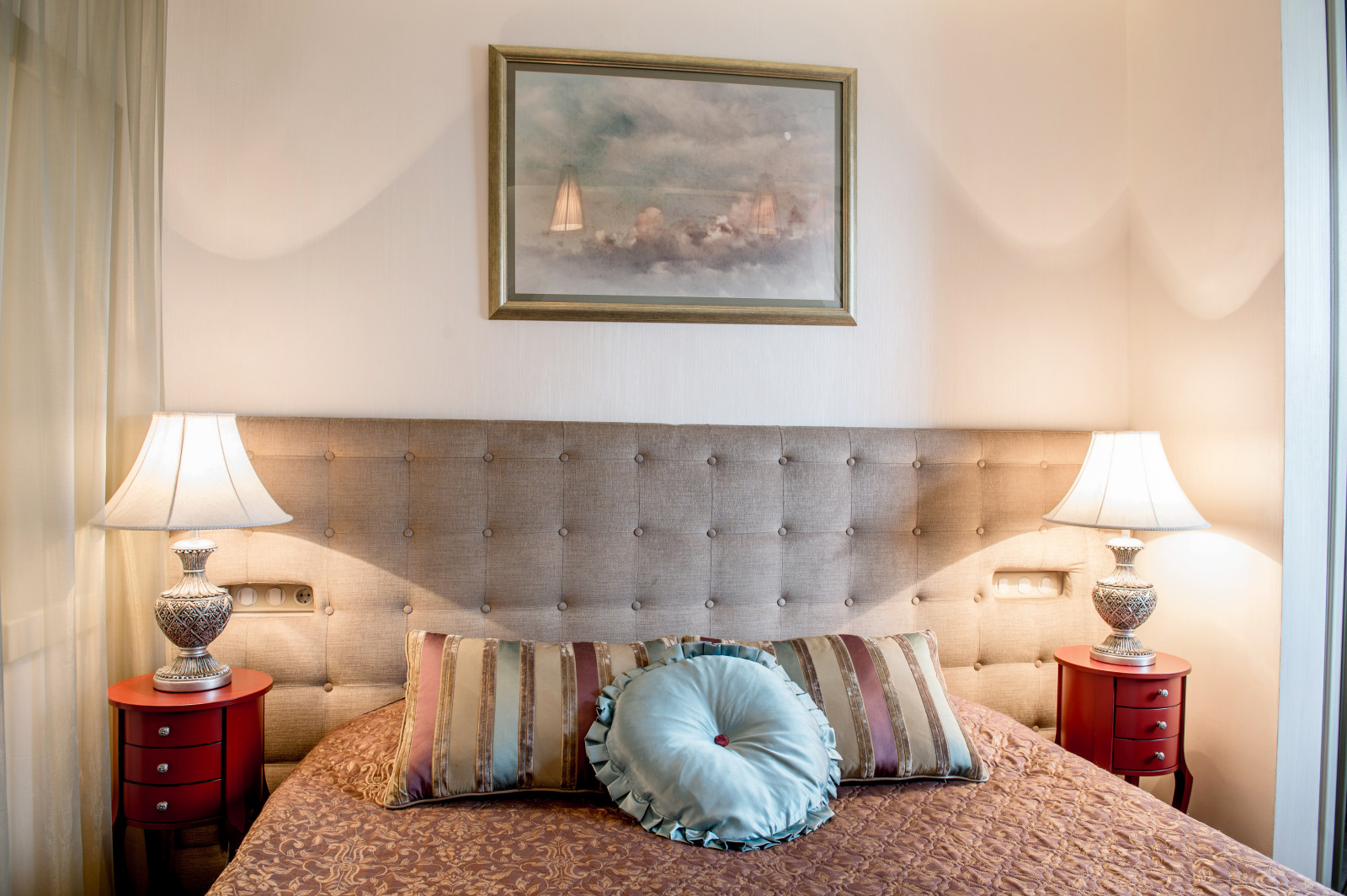 "Пылинки света"