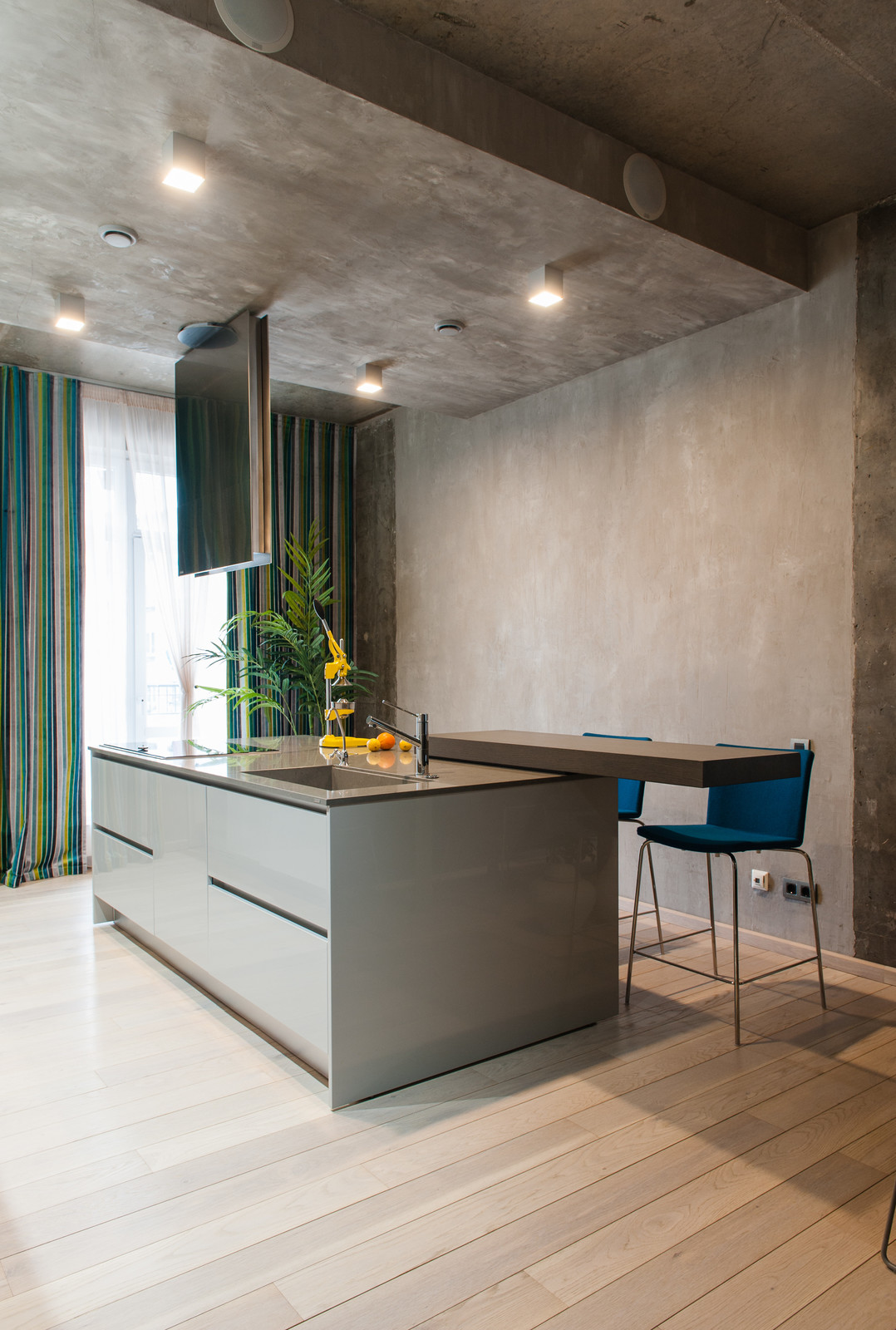 Стихия бетона. Интерьер квартиры в стиле LOFT.