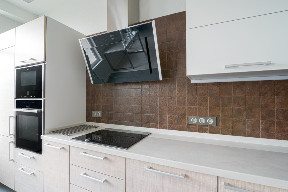 ул. Прапорщика Комарова 58