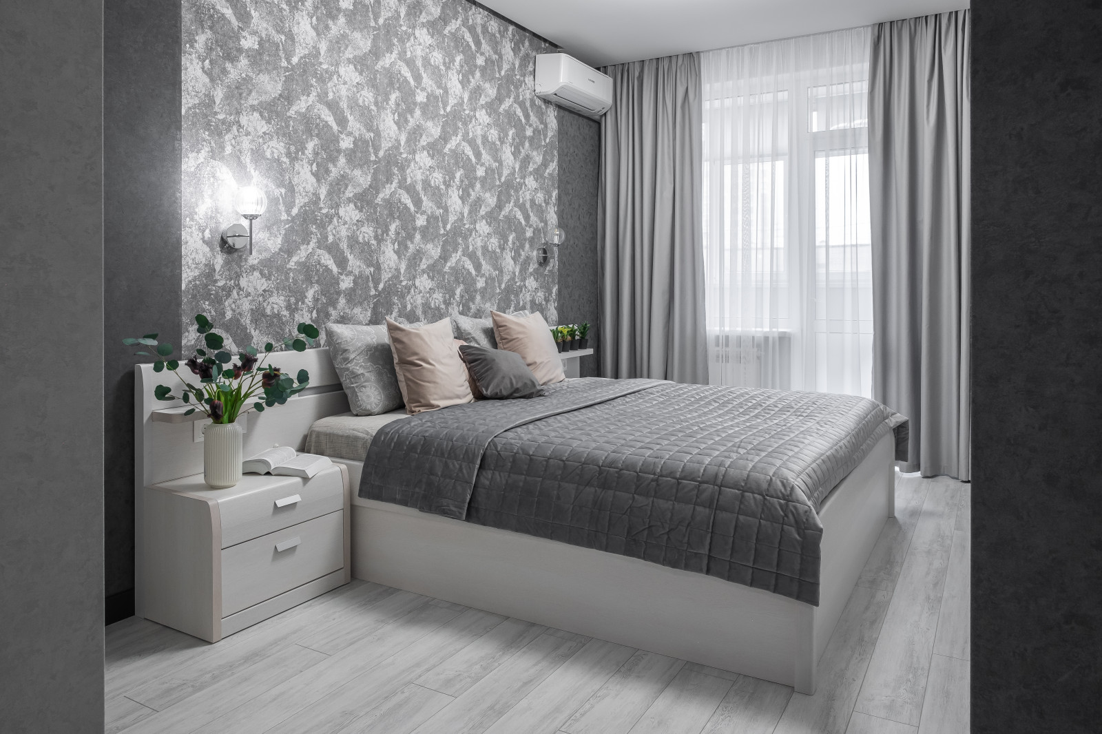 Квартира в цвете антрацит