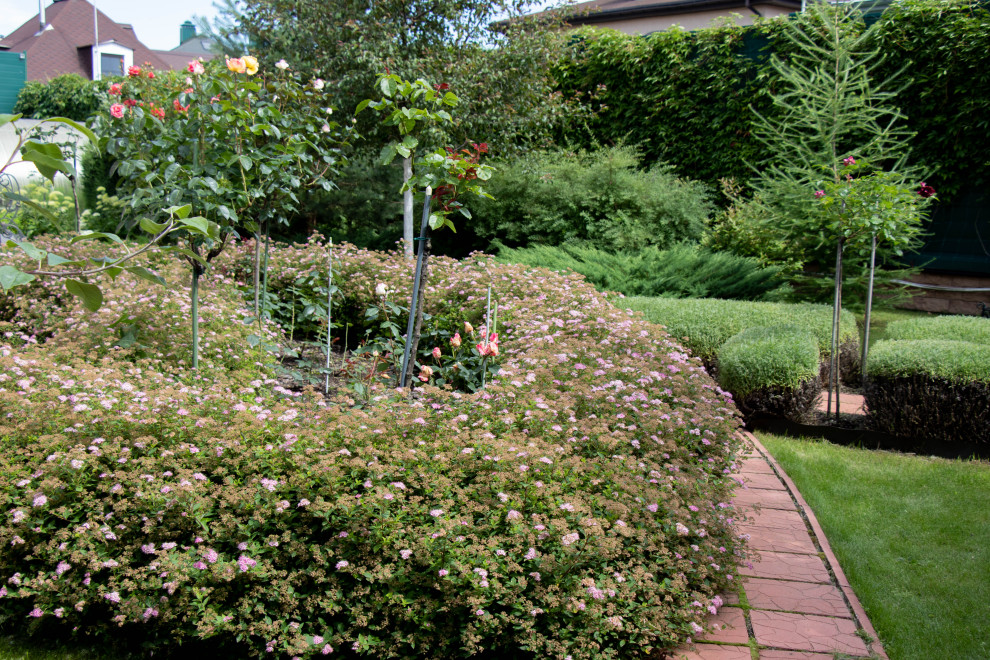 Французский садик в поселке Рыбаки Дмитровское шоссе