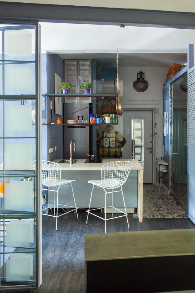 В гостях: Квартира-студия на первом этаже дореволюционного дома