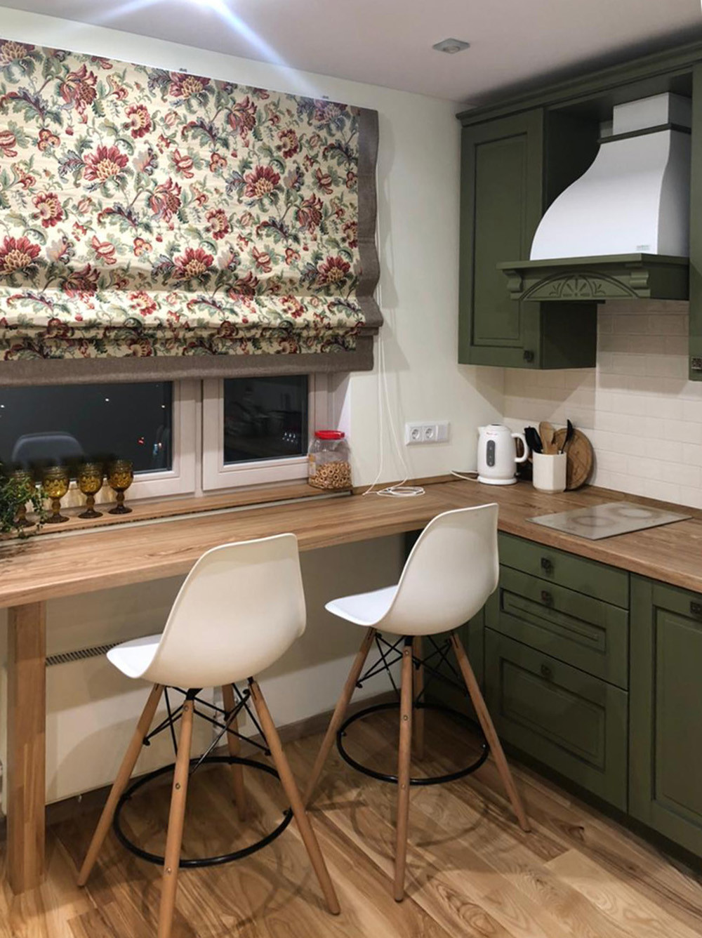 Обложка проекта: Уютная кухня в деревенском стиле