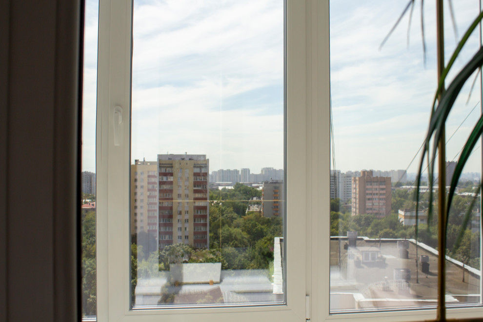 Панорамное остекление балкона и кухонное окно