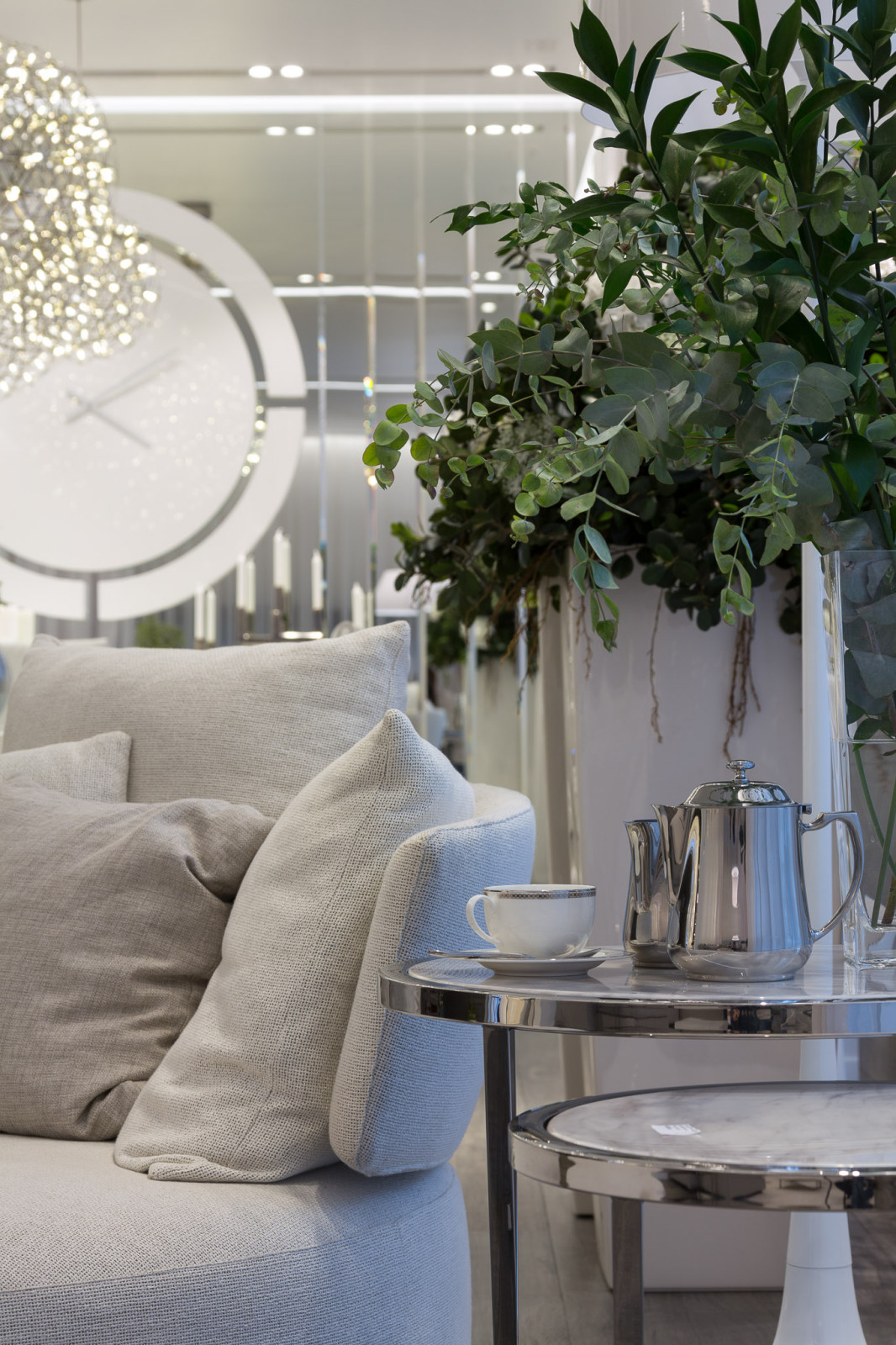 БЕЛЫМ ПО БЕЛОМУ