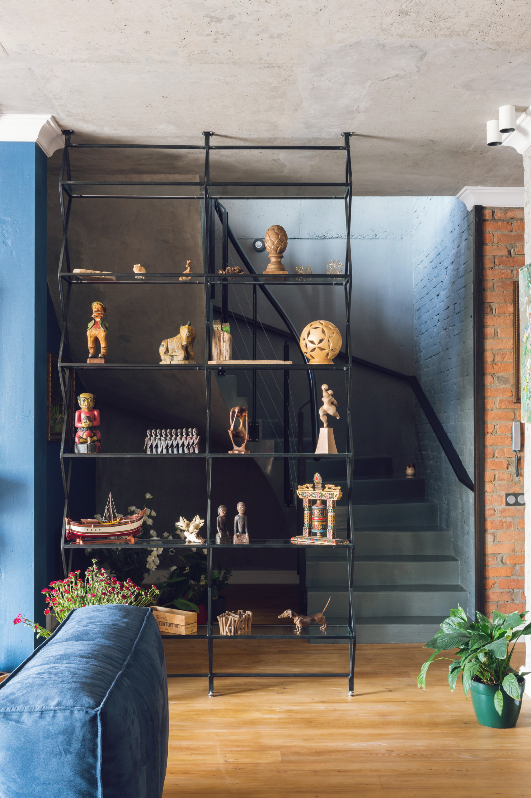 Houzz тур: Лофт с дровяным камином в Краснодаре