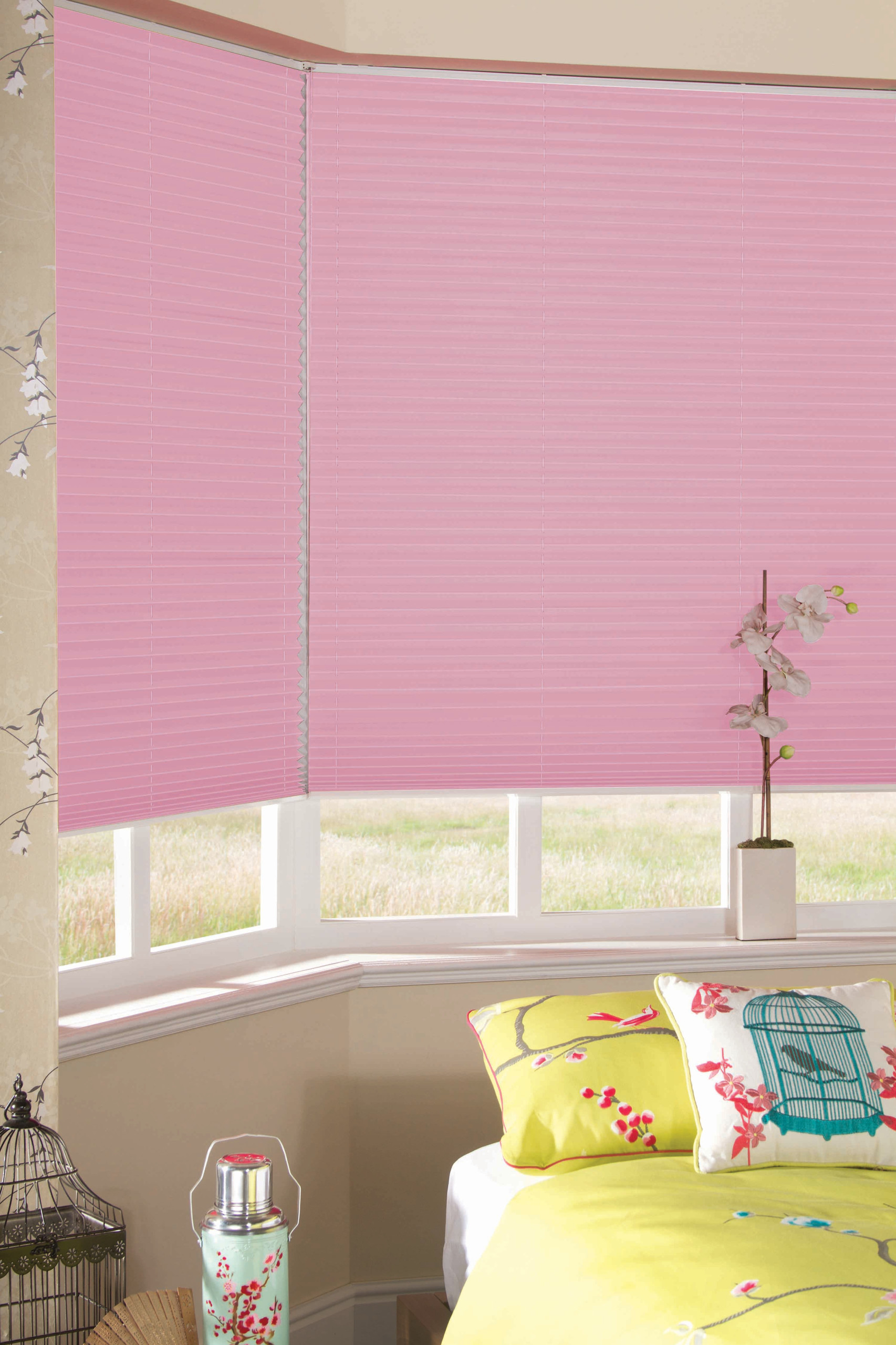 Не квадрат: Какие шторы подойдут скошенным и треугольным окнам