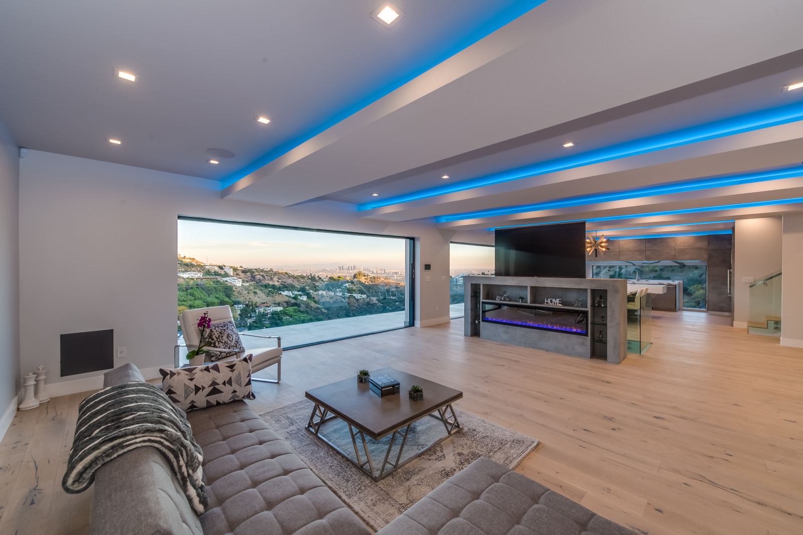 Современный дом в Вэст Голливуд, Лос-Анжелес, Калифорния