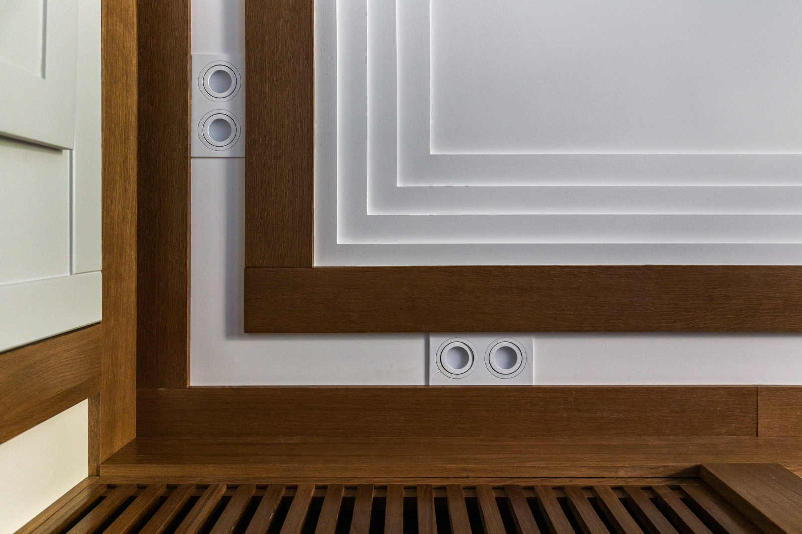 Вопрос: Зачем вам натяжной потолок