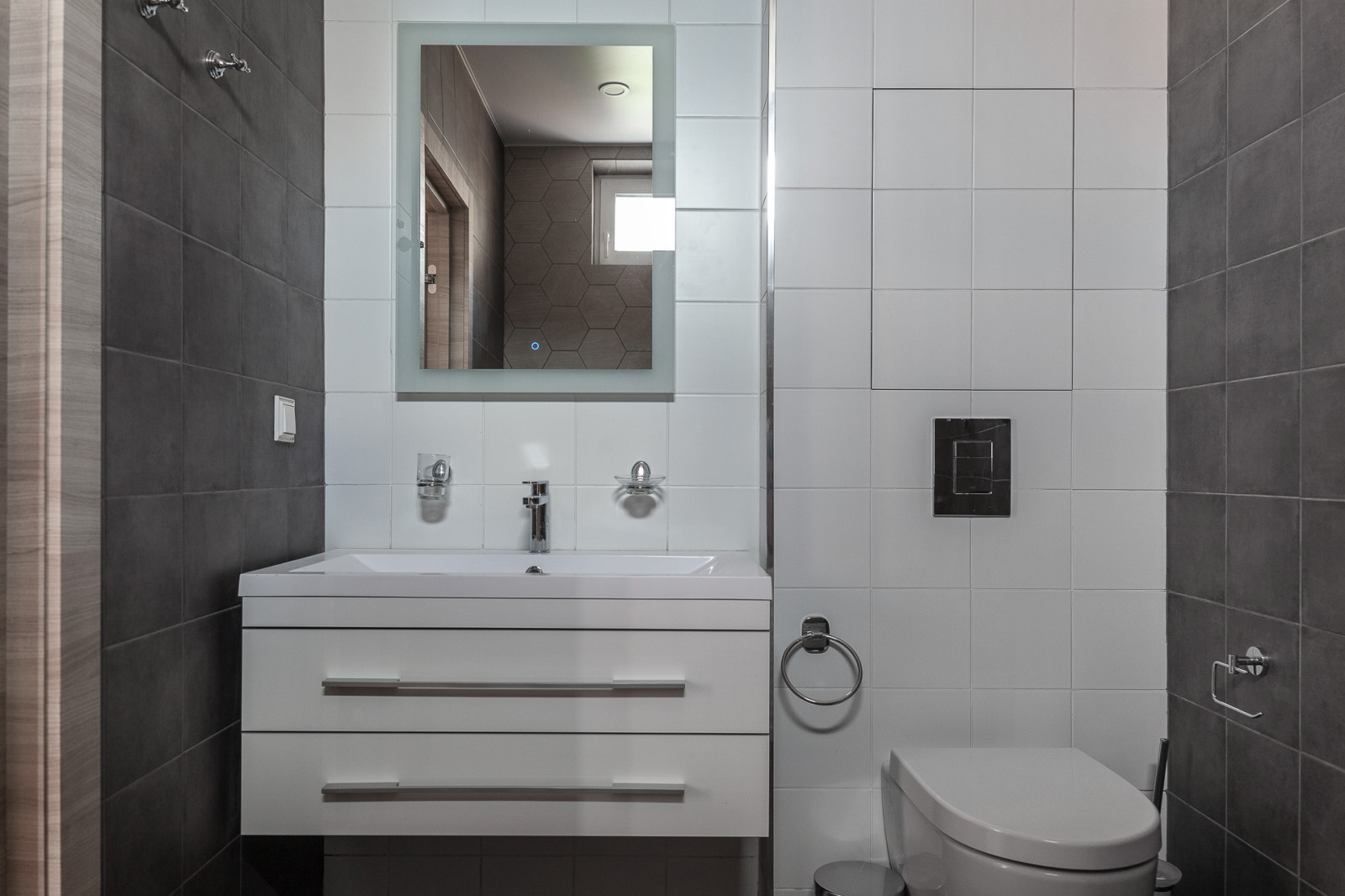 Трешка на 14-м этаже