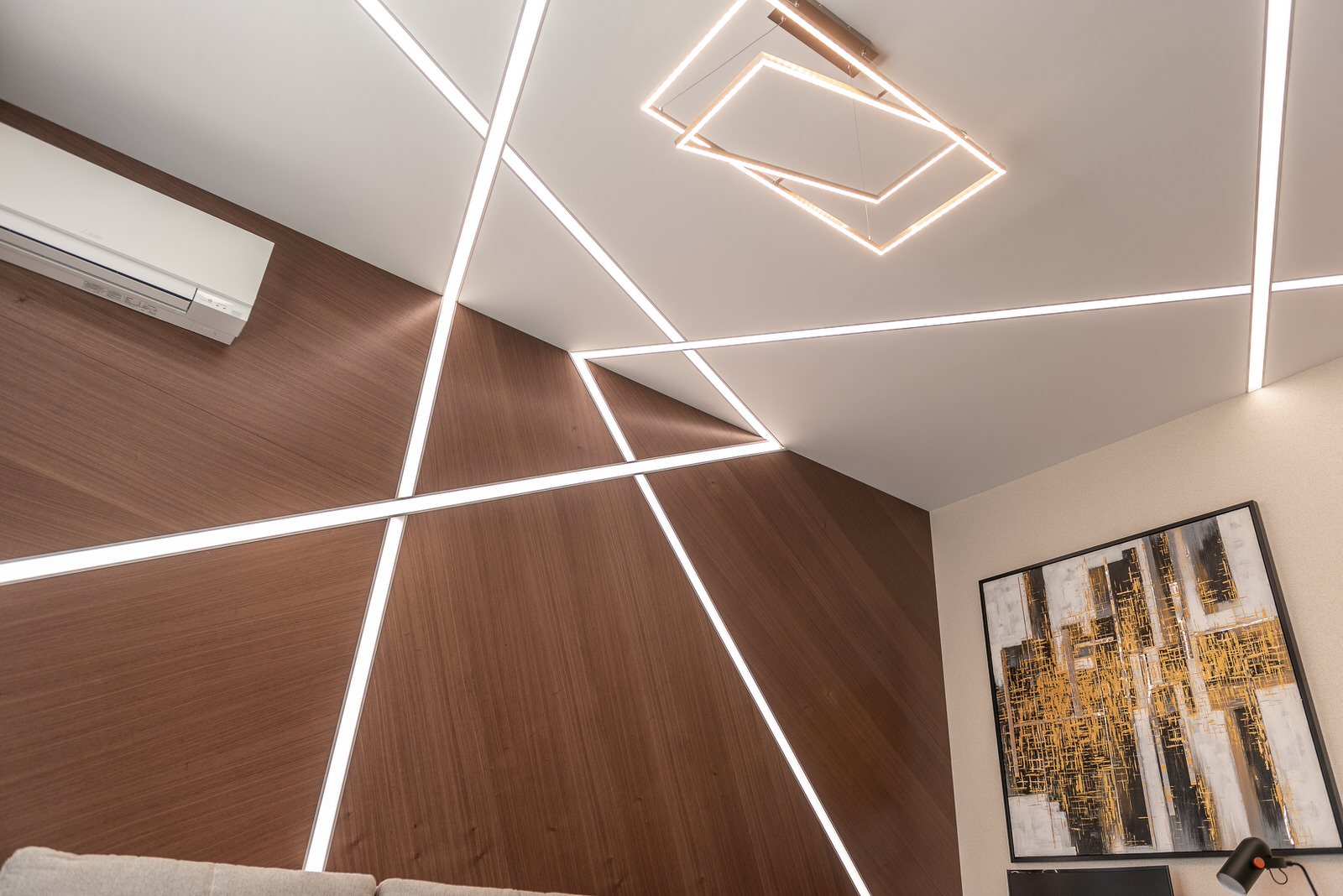 Дом с бассейном