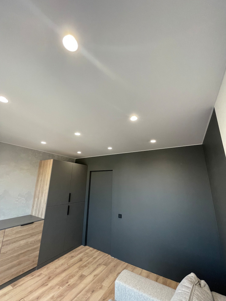 Теневые потолки и линейное освещение в ЖК Европейский берег