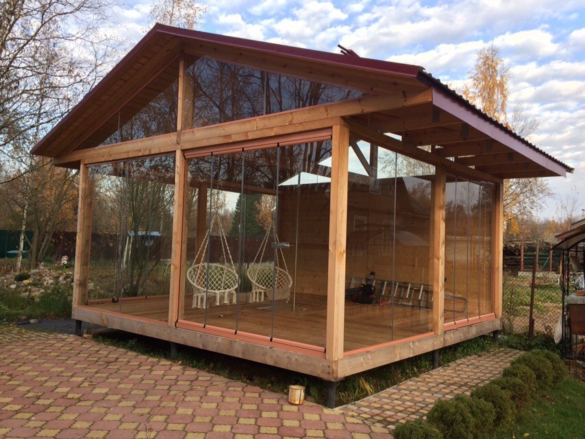 Обложка проекта: Безрамное остекление отдельно стоящей беседки (Лисий Нос)