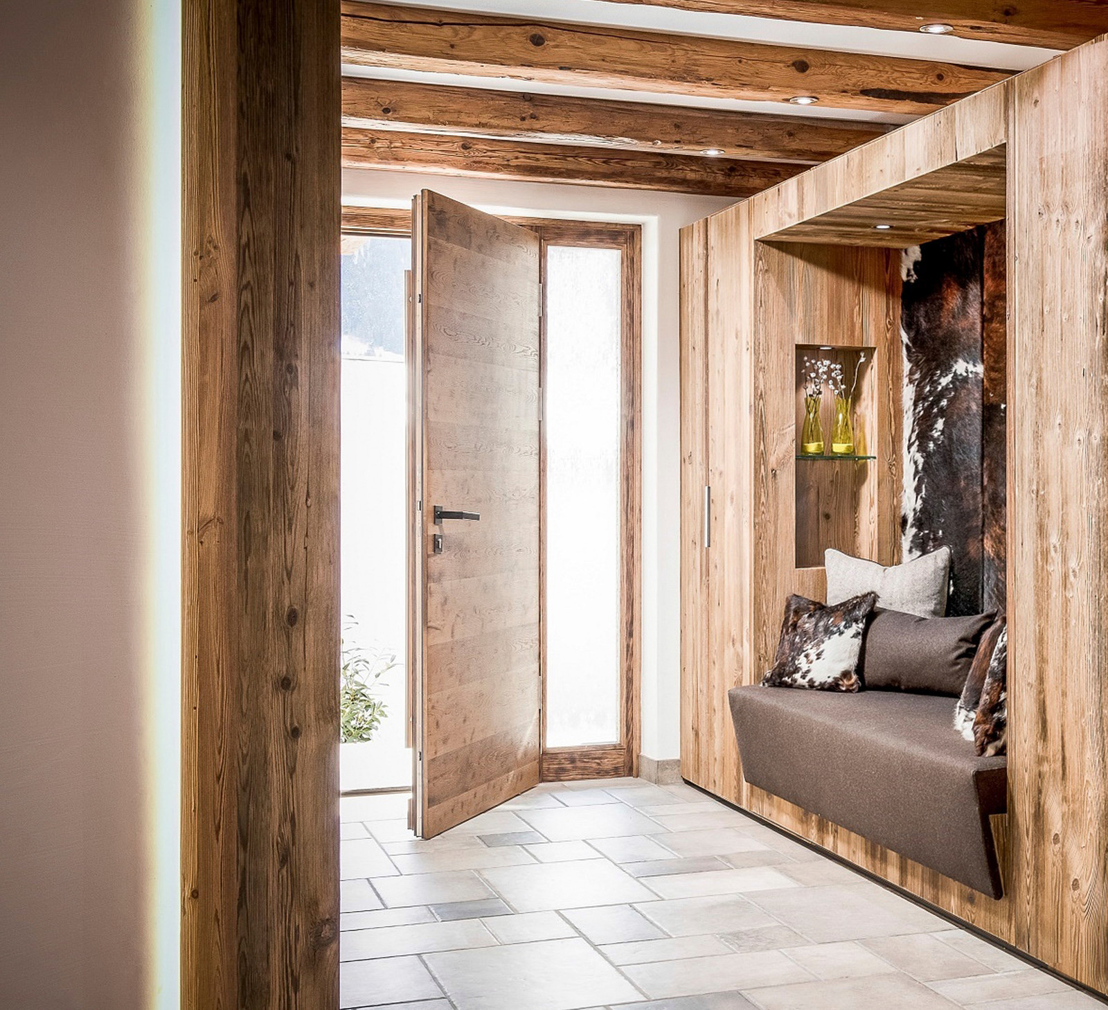 Дом в Аржаниках, разделенный на 3 части, основная, гостевая и оздоровительная