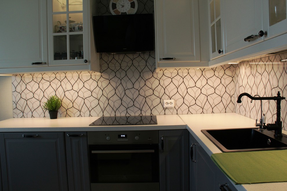 Фартук для кухни Икея с сочетанием фасадов Будбин светлый и серый