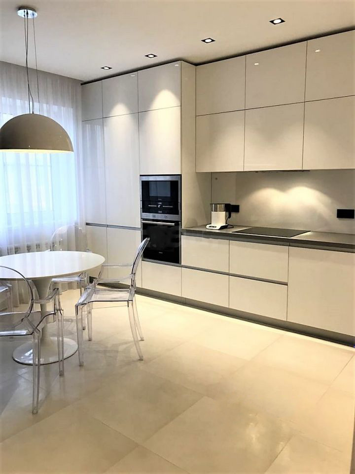 Обложка проекта: Двухкомнатная превращается в трехкомнатную