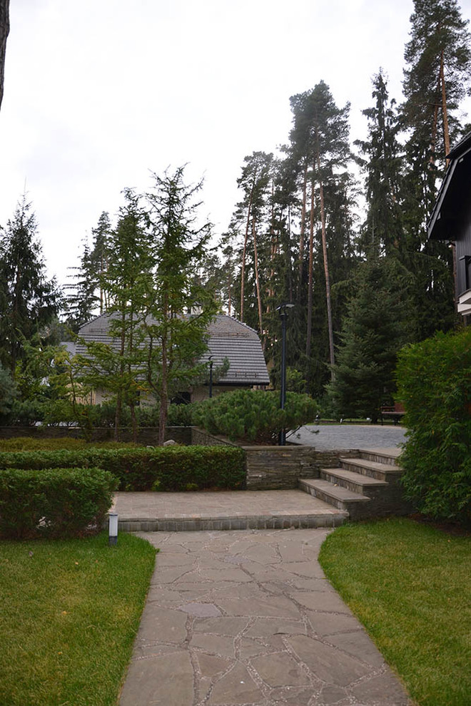 Сад с водоемом в КП " Сосновый Бор"