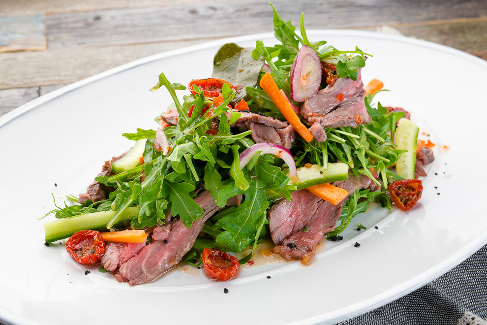 Рецепты: Салат с рукколой и ростбифом