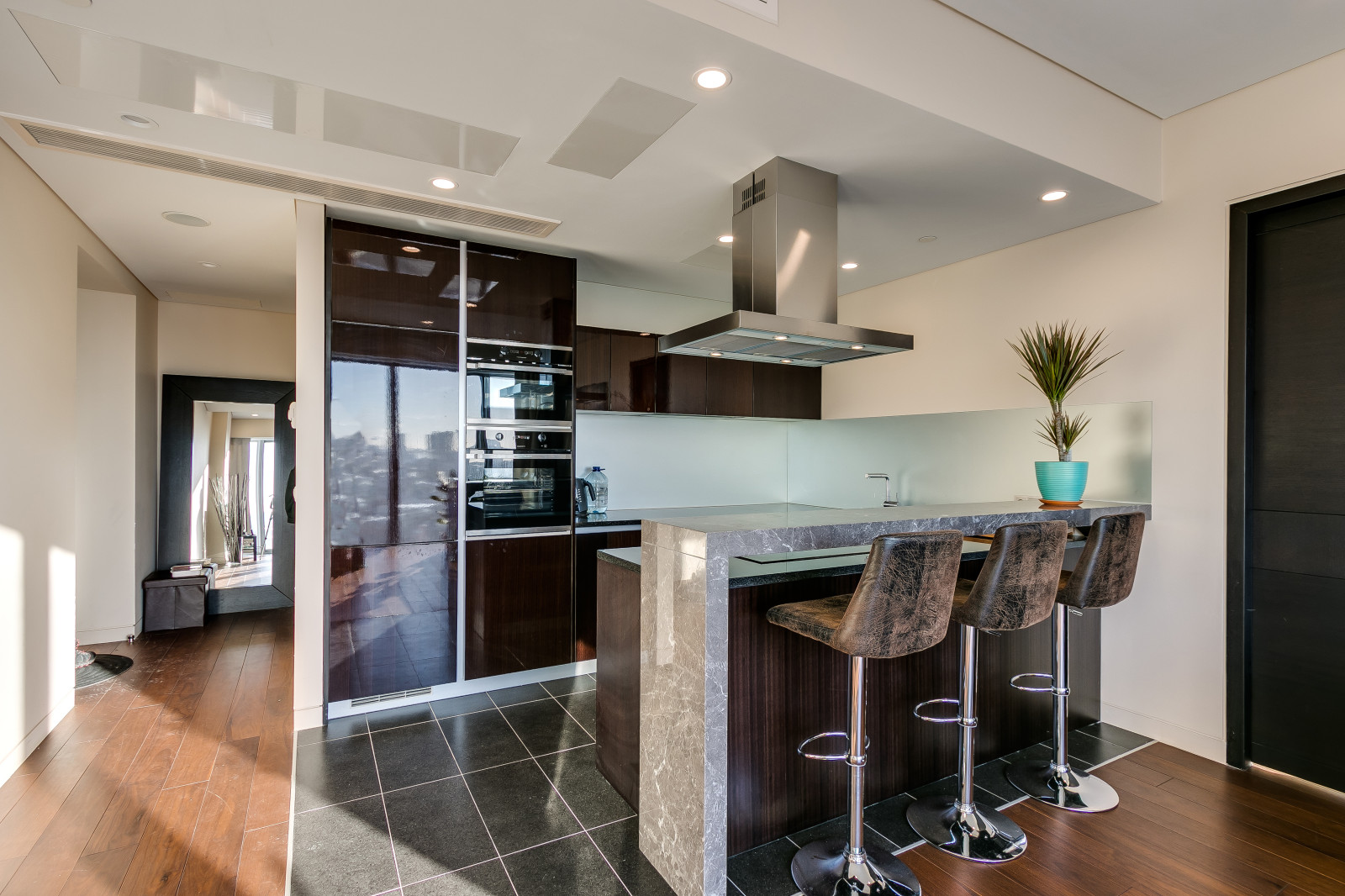 Апартаменты в башне Око