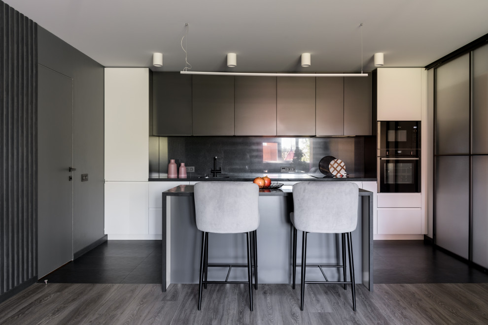 Квартира с гардеробной для коллекции кроссовок