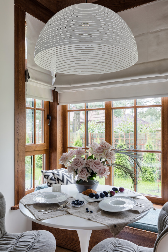 Дом с потайной лестницей