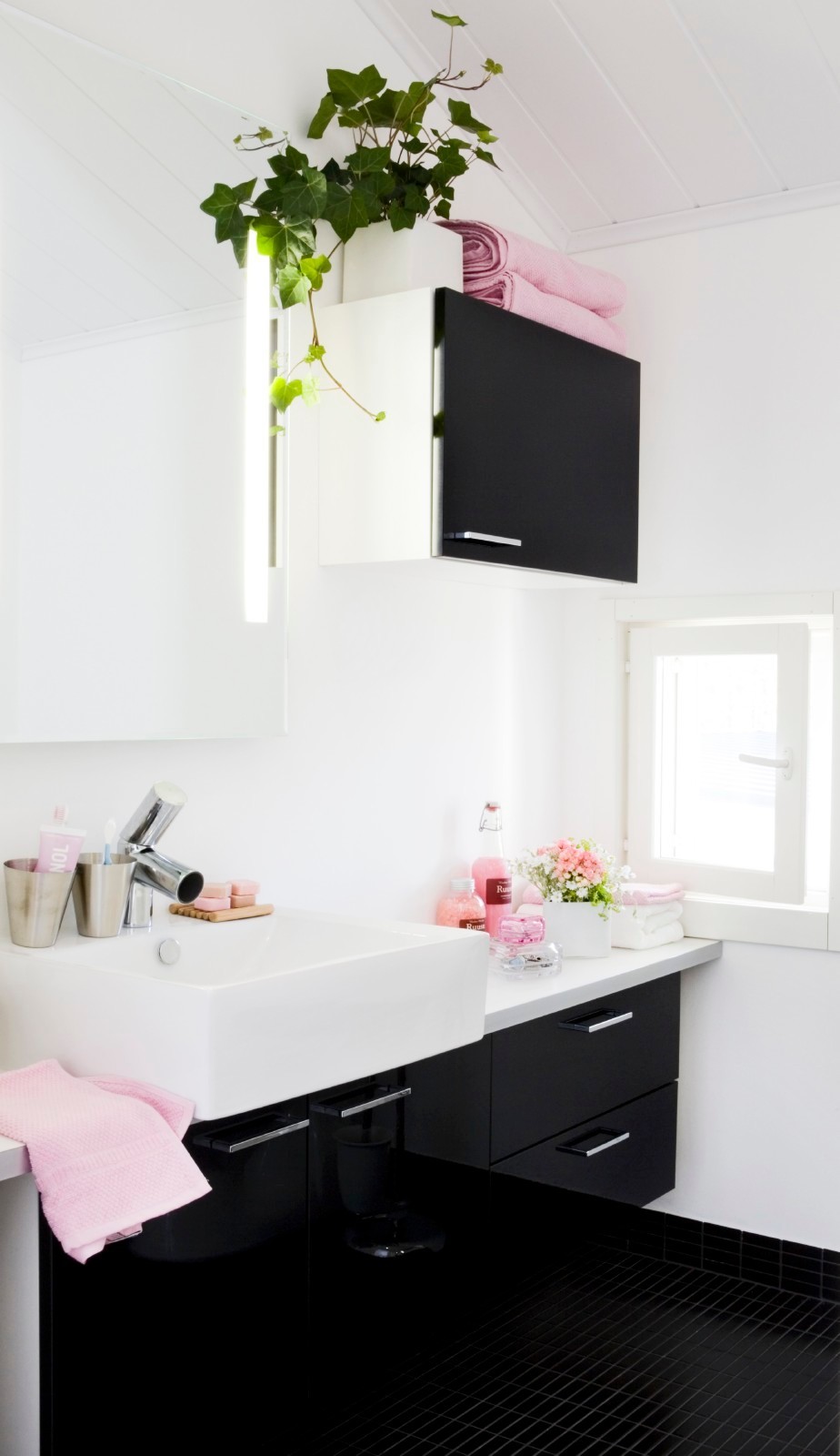 Краски Tikkurila в ванной