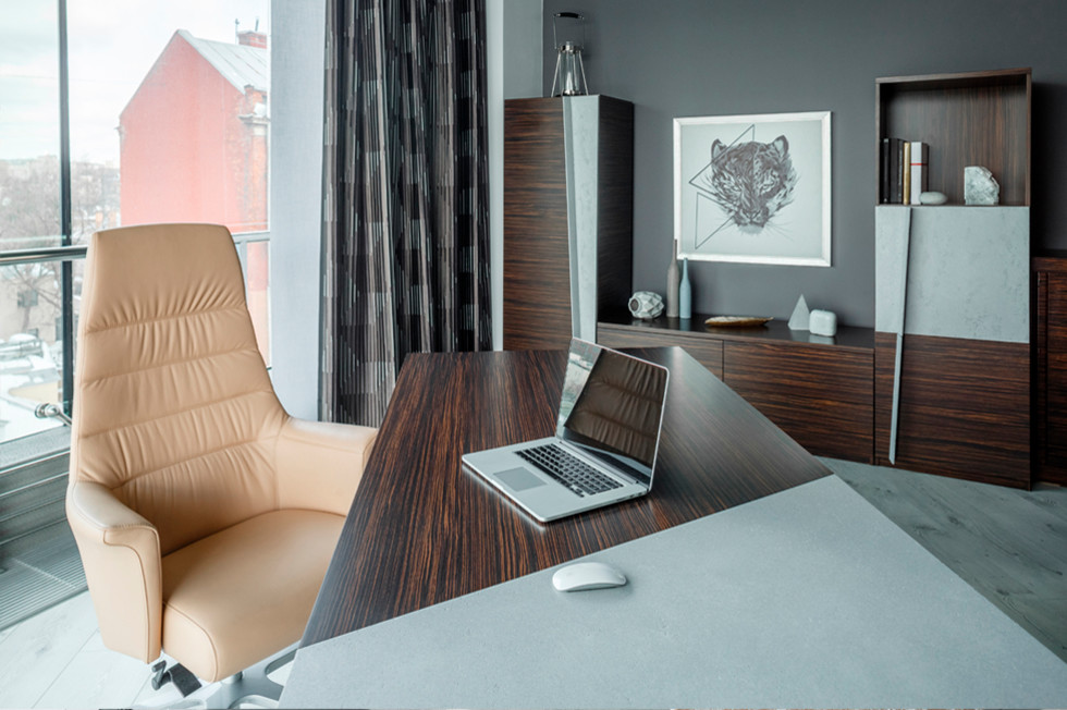 Дизайн кабинета: бетон, эбеновое дерево и шикарный вид из окна