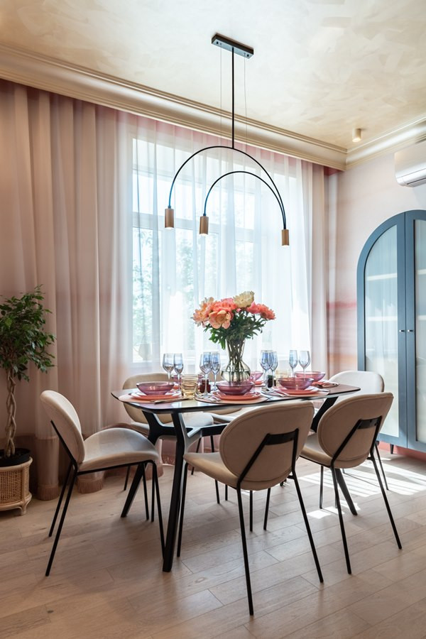 Гостиная для сестер-двойняшек