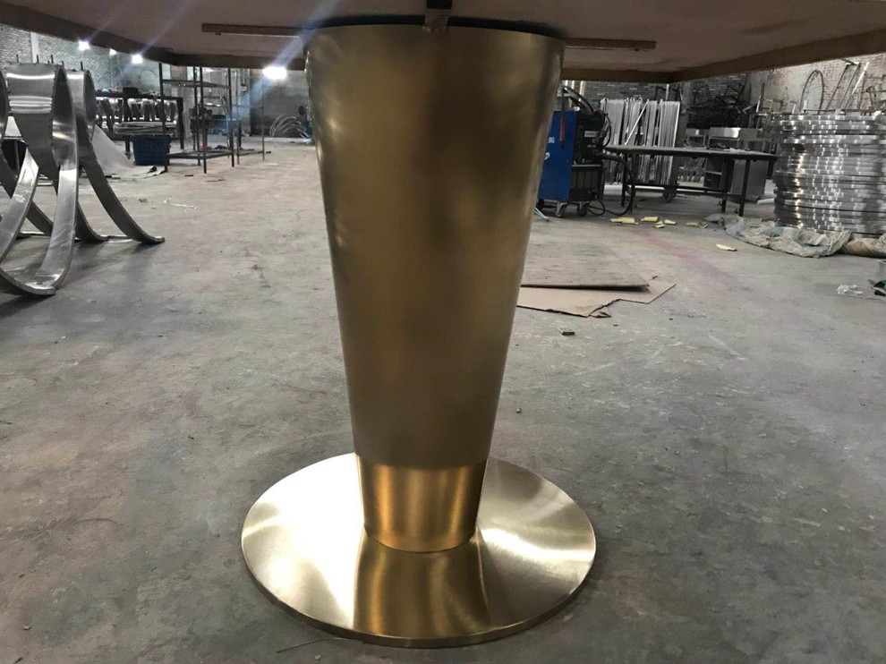 оснащение английского паба Local Pub