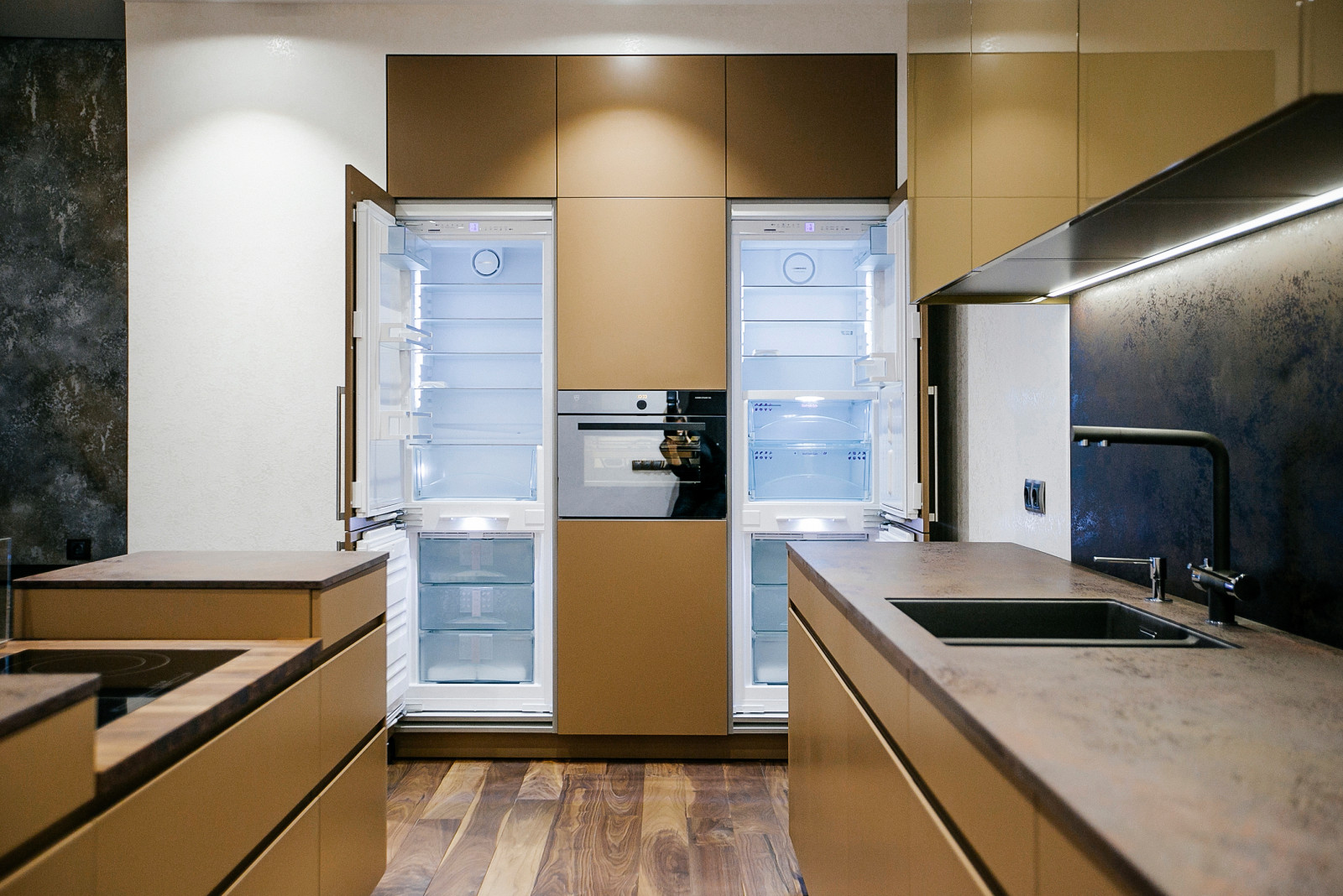 Встроенный морозильник