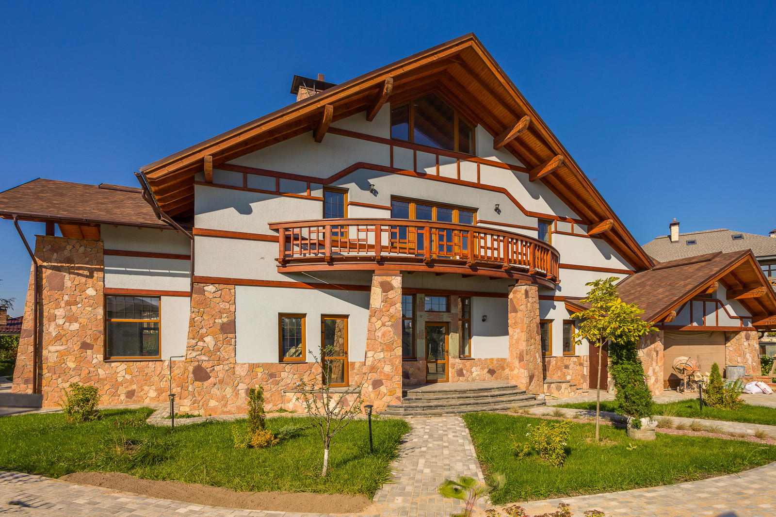 House # 4 Дом # 4