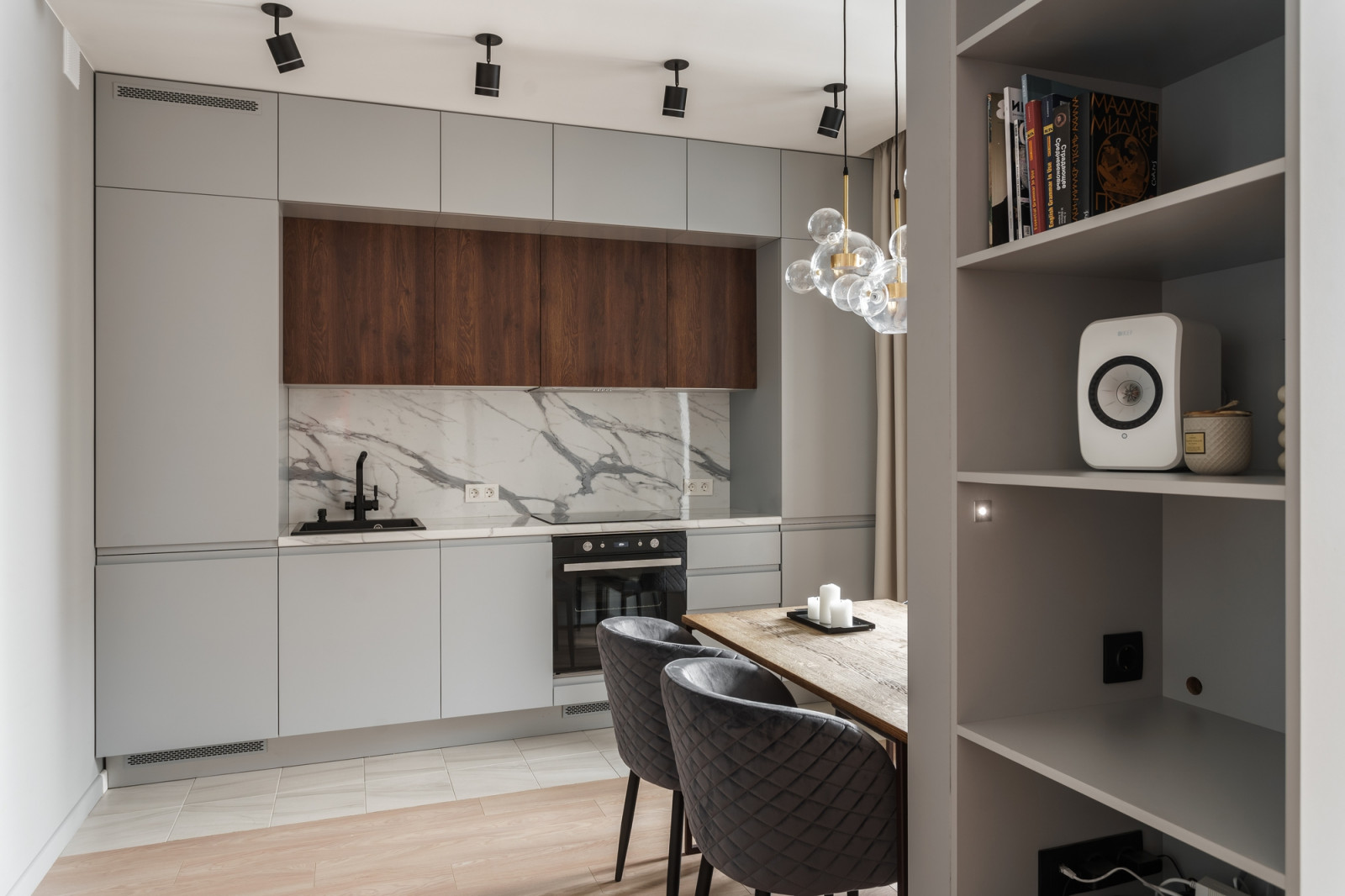 Шкаф вместо стены