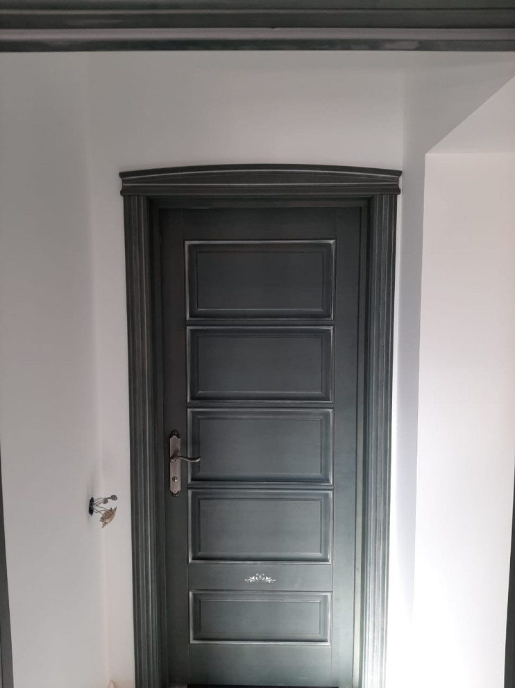 Двери из массива (фото работ с нескольких объектов)