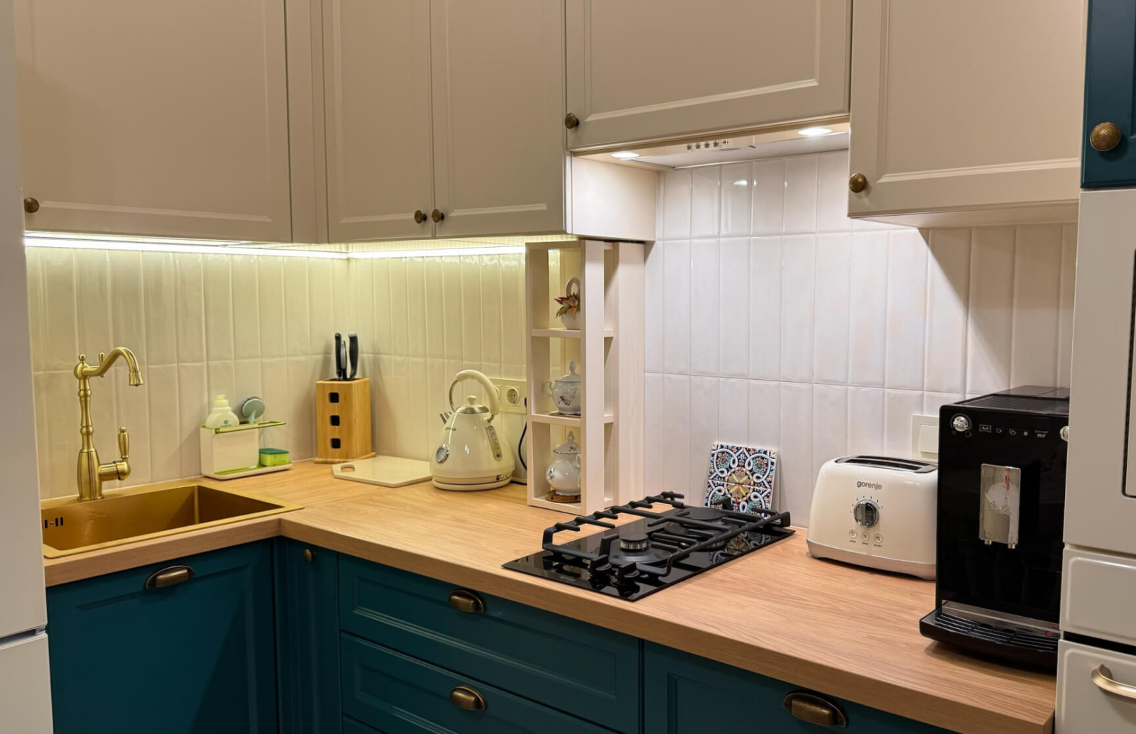 Кухонный гарнитур Хвоя от дизайнера