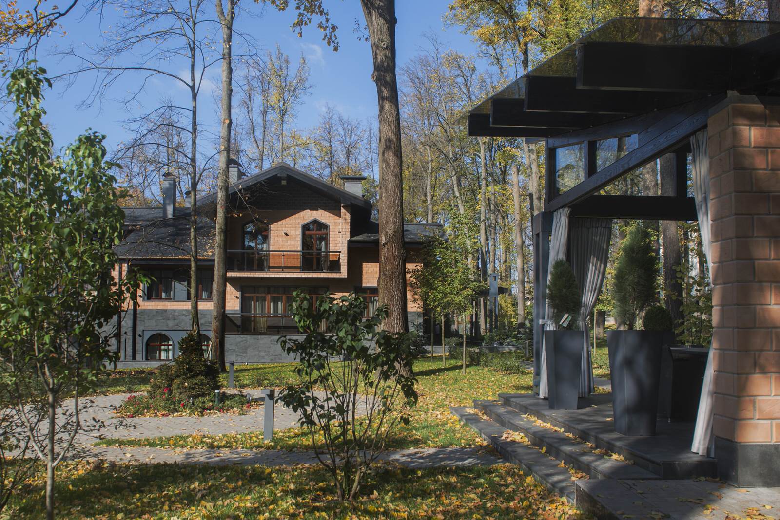 Частный жилой дом в коттеджном поселке Троицкий Парк, 2014 год