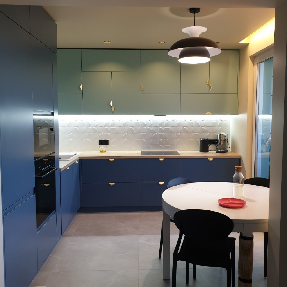 Обложка проекта: Colorful apartment for a young family