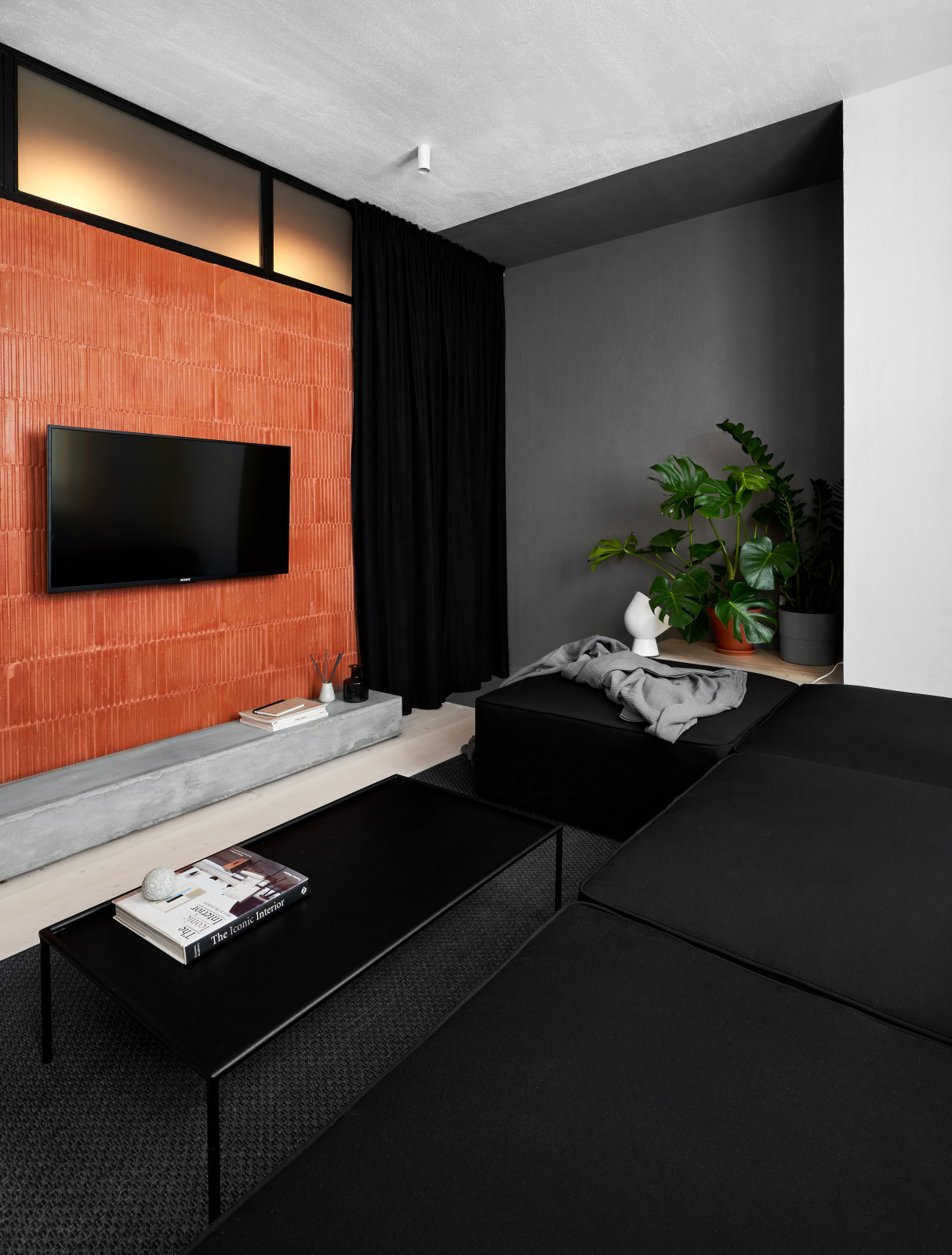 Houzz тур: 32 кв.м — квартира с внутренними окнами