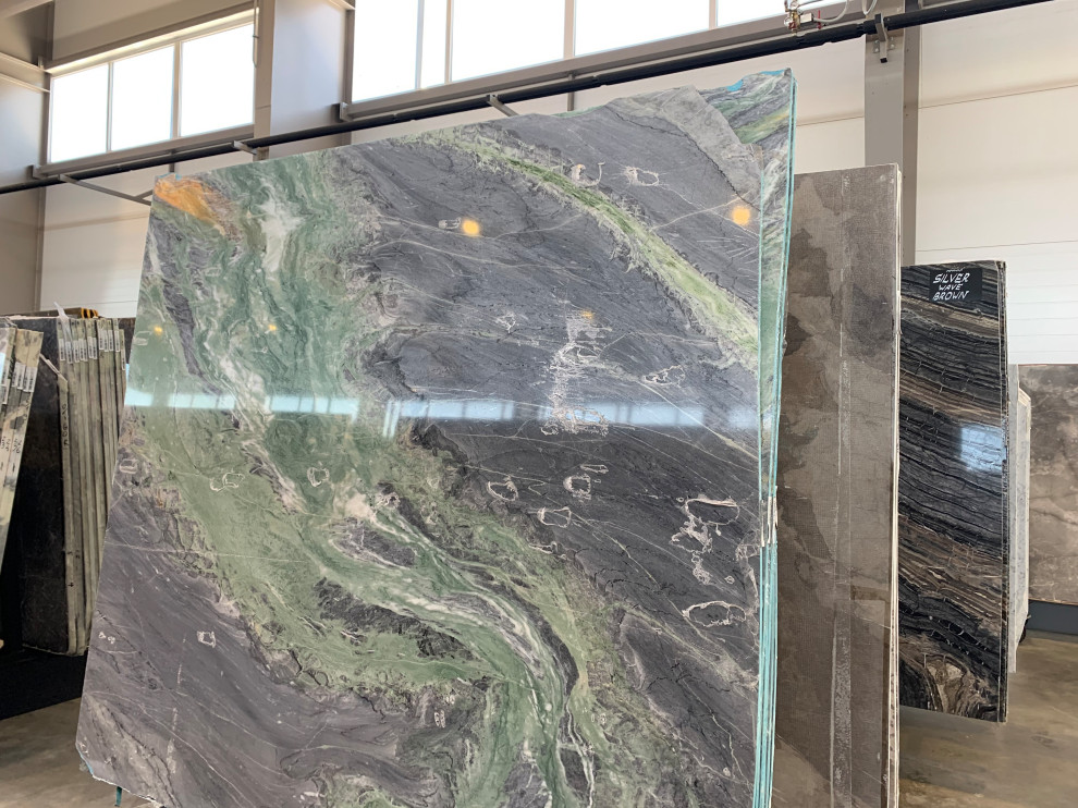 Обложка проекта: Мраморный санузел с раскладкой "бабочка"