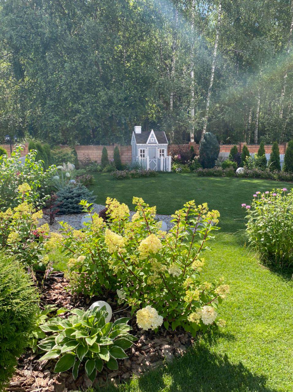 Обложка проекта: «Вокруг да около», таунхаус