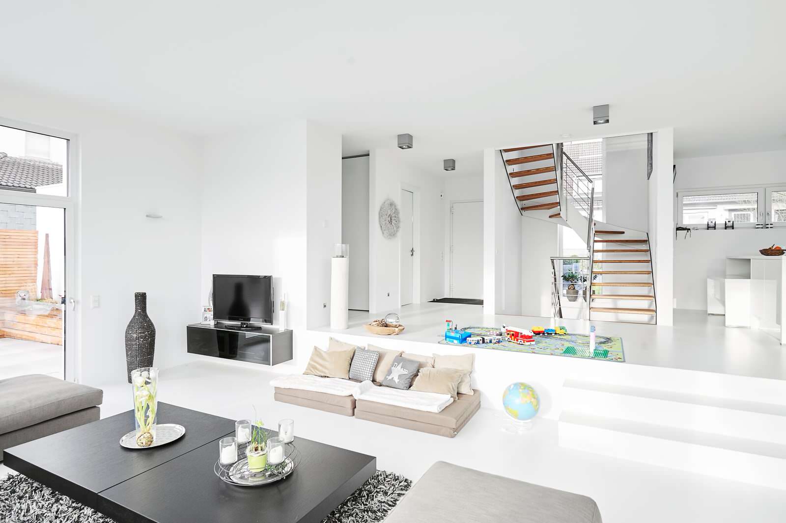 Лестница из бамбука с ограждением из нержавеющей стали